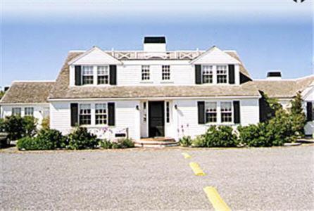 Kalmar Village & Tradewinds Hotel North Truro