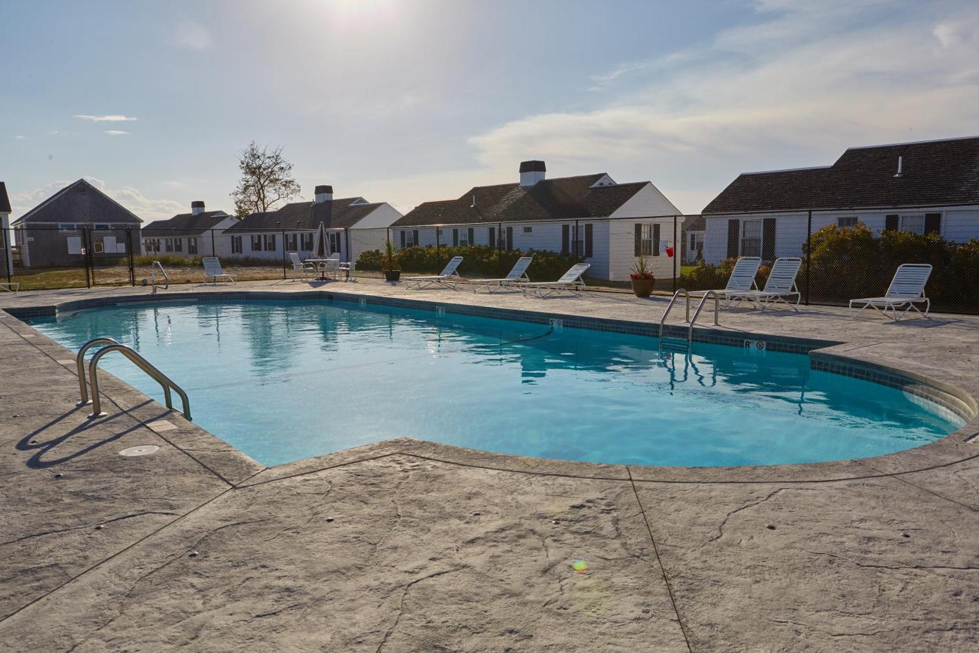 Hotel Kalmar Village & Tradewinds