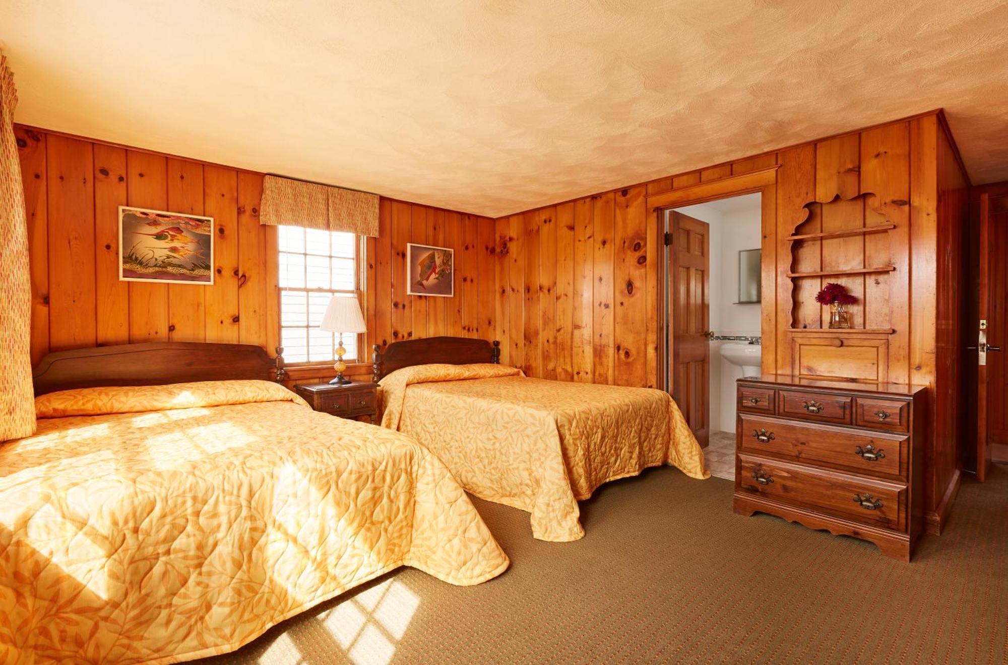 Hotel Kalmar Village & Tradewinds 3*
